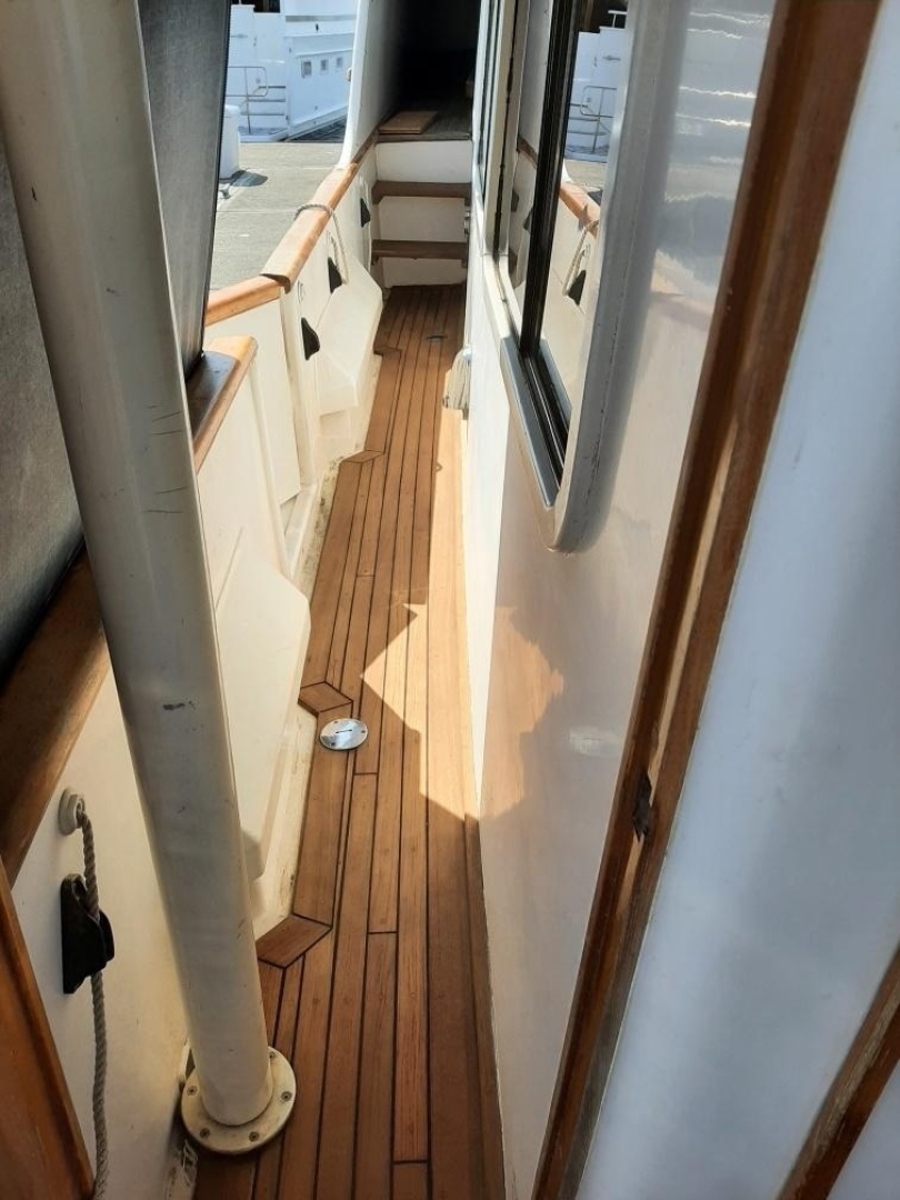 DeFever-Raised Pilothouse 1984-Traveller Anacortes-Washington-United States-49 DeFever port side deck3-6062488 | Thumbnail