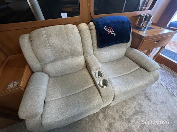 DeFever-Raised Pilothouse 1984-Traveller Anacortes-Washington-United States-49 DeFever salon starboard seating-6062144