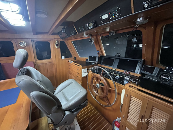 DeFever-Raised Pilothouse 1984-Traveller Anacortes-Washington-United States-49 DeFever pilothouse helm2-6062107
