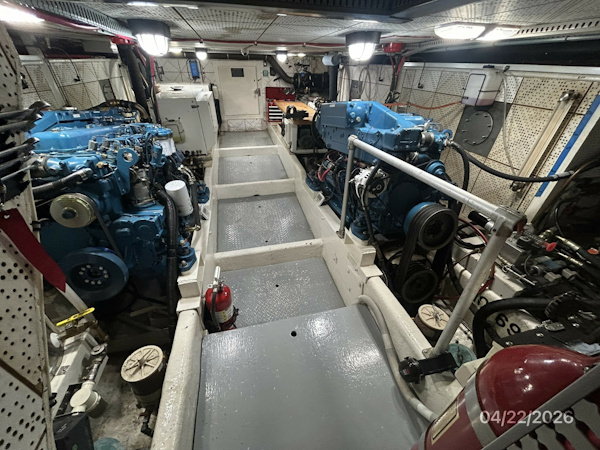 DeFever-Raised Pilothouse 1984-Traveller Anacortes-Washington-United States-49 DeFever engine room aft-6061915