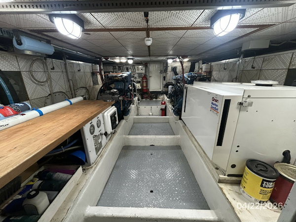 DeFever-Raised Pilothouse 1984-Traveller Anacortes-Washington-United States-49 DeFever engine room forward-6061931