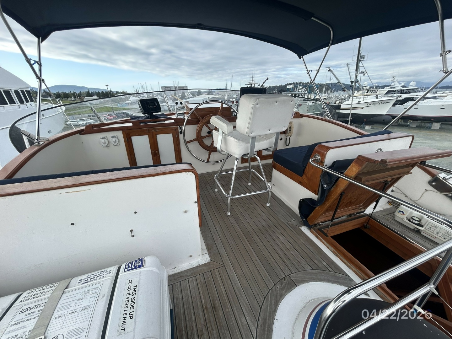 DeFever-Raised Pilothouse 1984-Traveller Anacortes-Washington-United States-49 DeFever flybridge forward-6061957 | Thumbnail