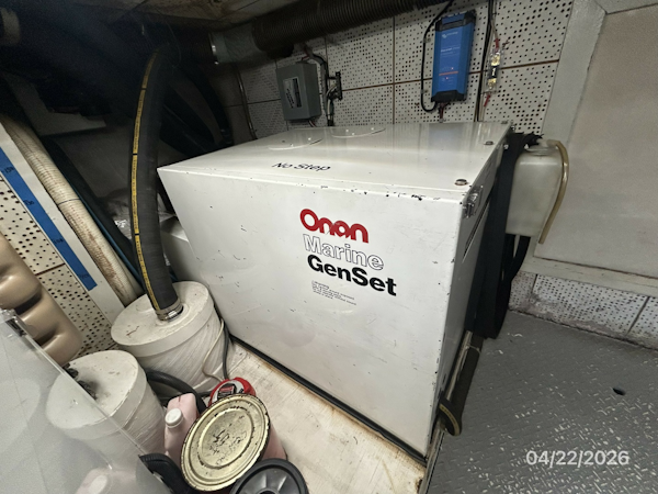 DeFever-Raised Pilothouse 1984-Traveller Anacortes-Washington-United States-49 DeFever 8 kW generator soundbox-6061893