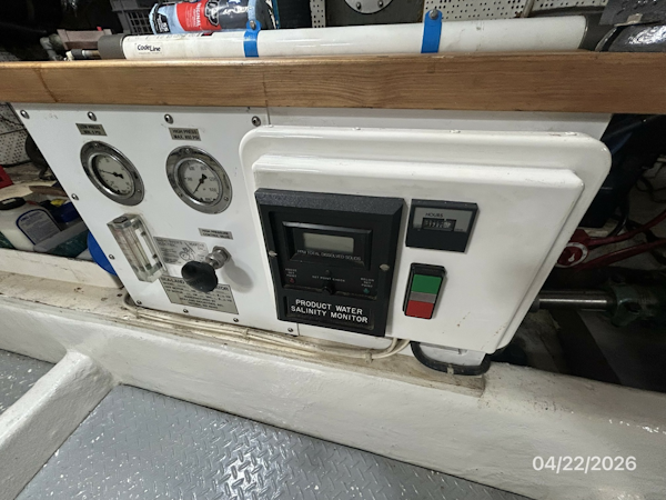 DeFever-Raised Pilothouse 1984-Traveller Anacortes-Washington-United States-49 DeFever watermaker-6062162