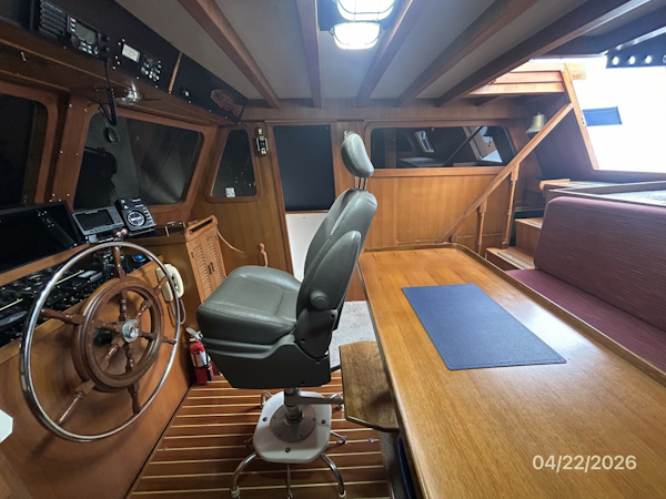 DeFever-Raised Pilothouse 1984-Traveller Anacortes-Washington-United States-49 DeFever pilothouse starboard-6062113
