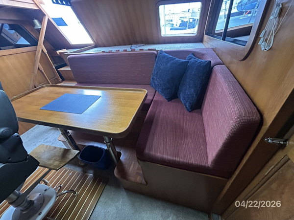 DeFever-Raised Pilothouse 1984-Traveller Anacortes-Washington-United States-49 DeFever pilothouse aft seating-6062106