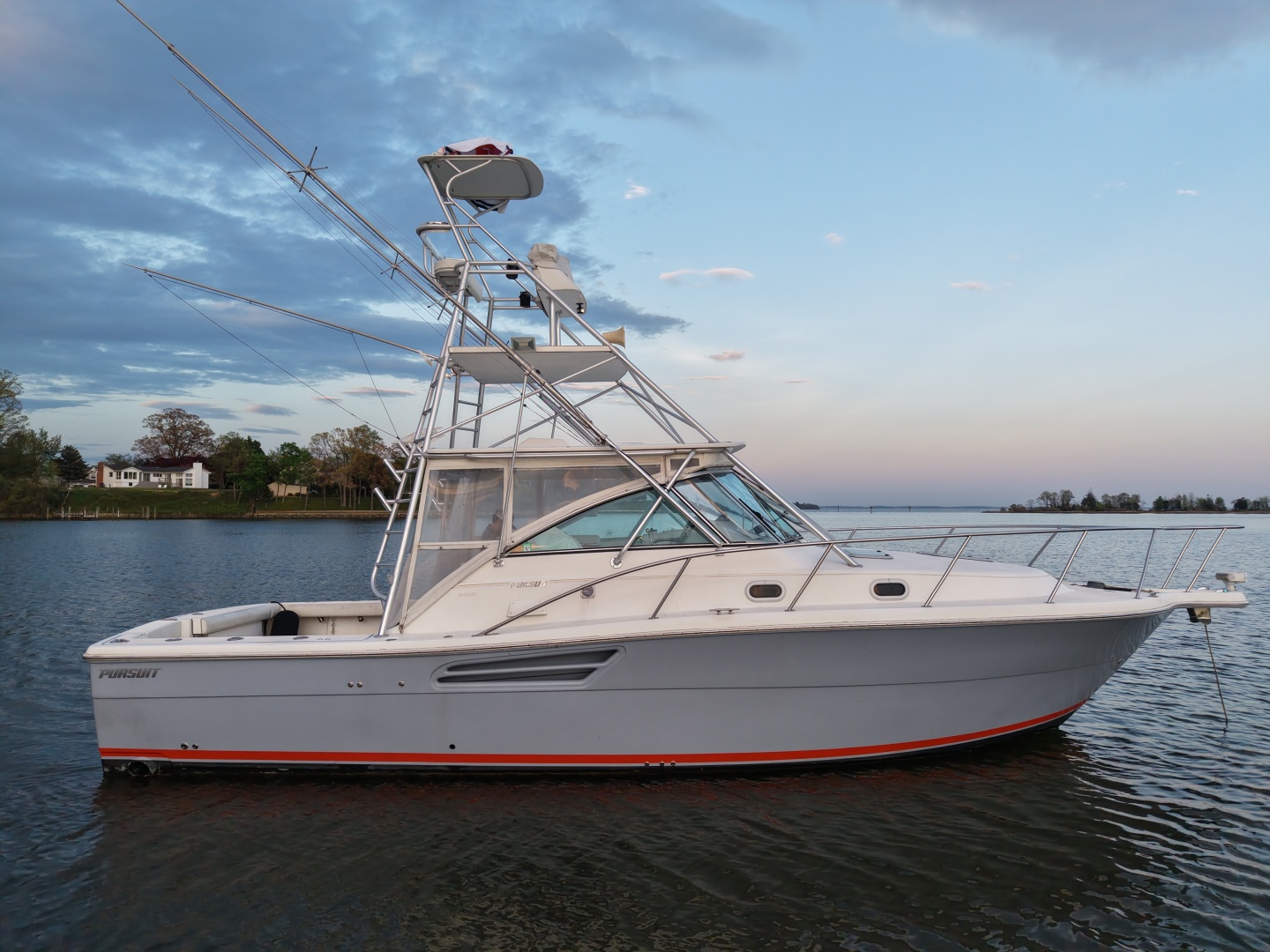 Pursuit-3400 2000-Old Fashioned Annapolis-Maryland-United States-6062284 | Thumbnail