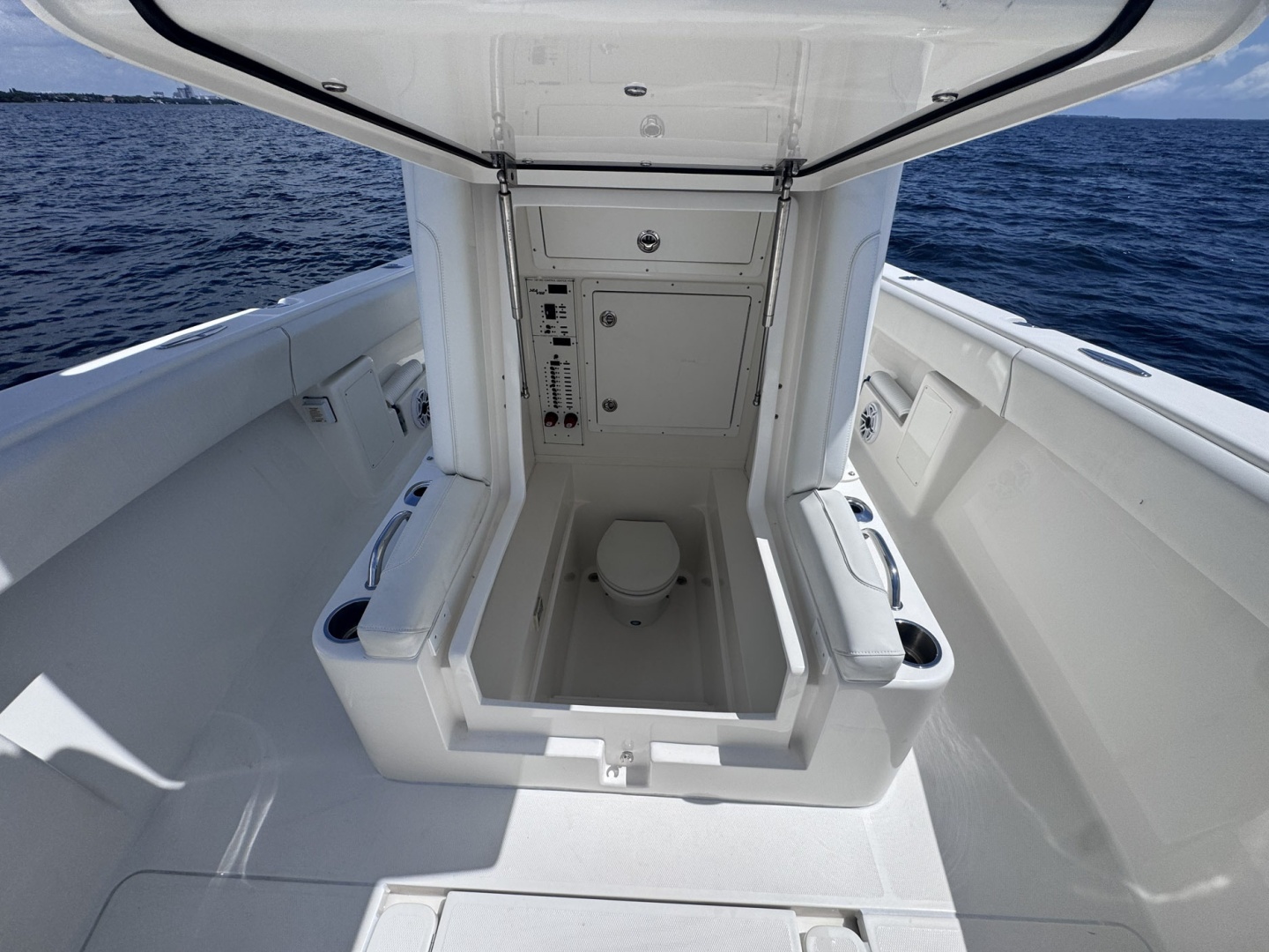 SeaVee-290B 2023-SEA BREEZE Coral Gables-Florida-United States-6081449 | Thumbnail