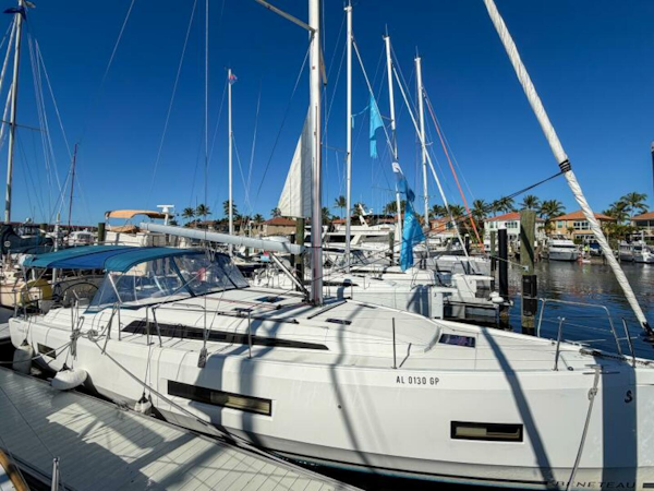 Beneteau-40.1 2022-Happy Ours St. Petersburg-Florida-United States-6063351