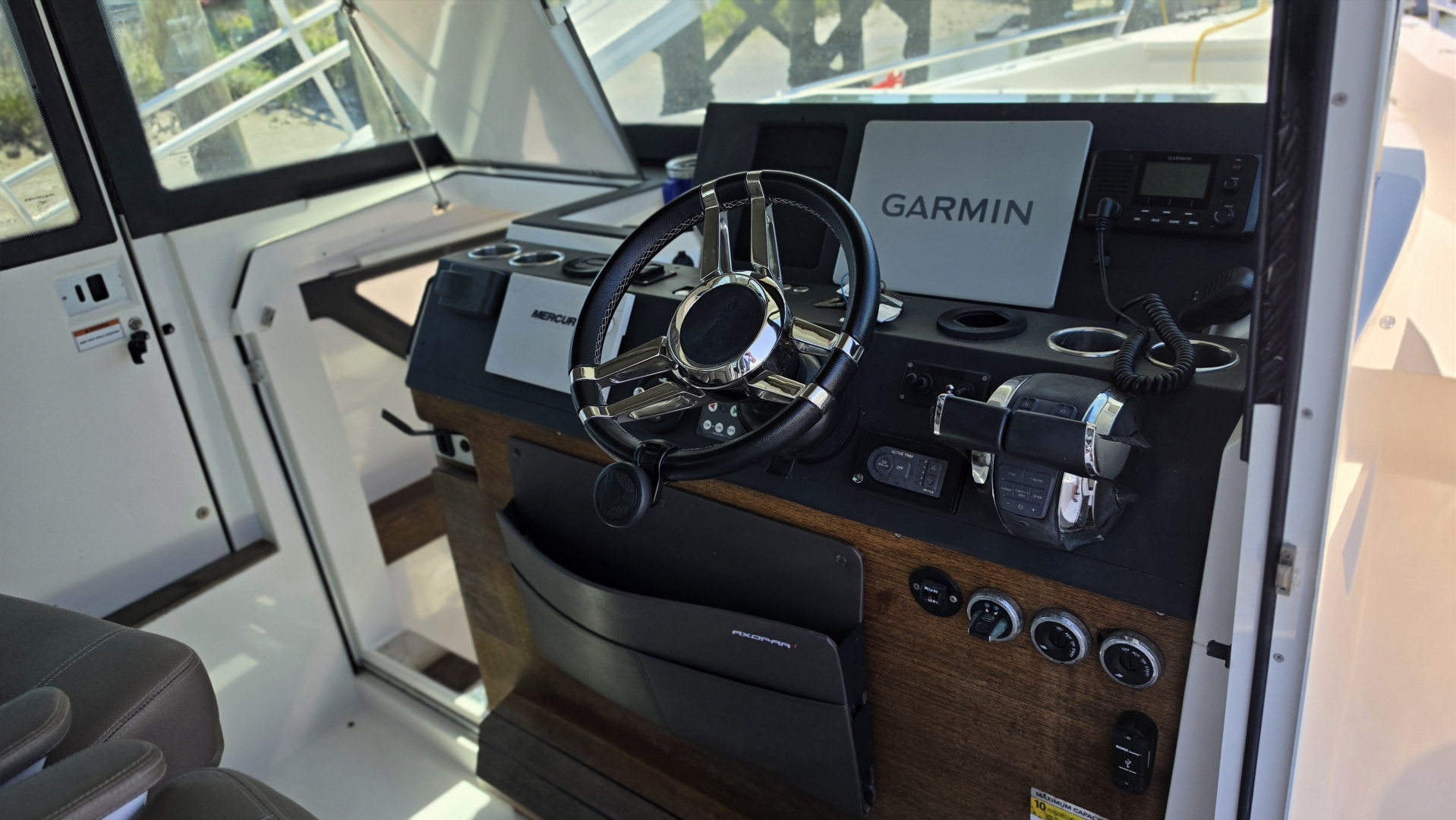 Axopar-37 XC Cross Cabin 2019 -Palm Beach-Florida-United States-6063715 | Thumbnail
