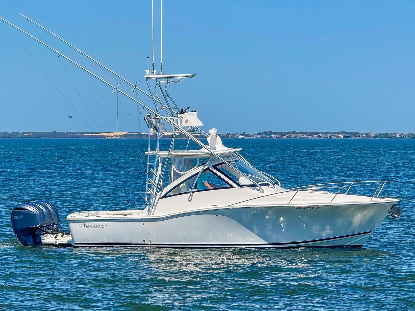Albemarle-30 Express 2022 -Manteo-North Carolina-United States-6111642 | Thumbnail