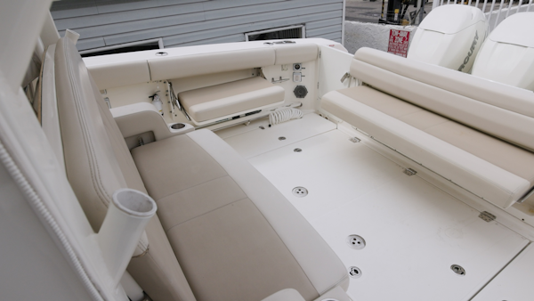 Boston Whaler-Outrage 2018 -Miami -Florida-United States-6259553