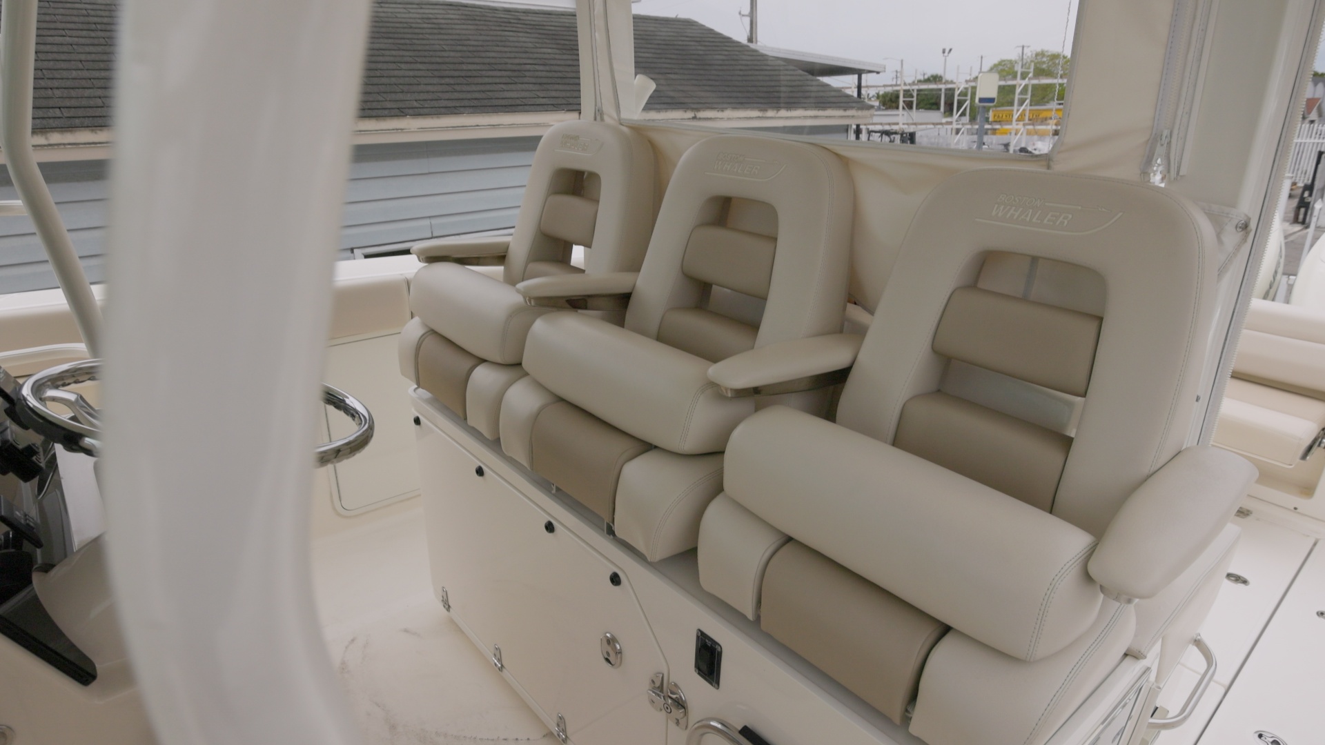 Boston Whaler-Outrage 2018 -Miami -Florida-United States-6259559 | Thumbnail