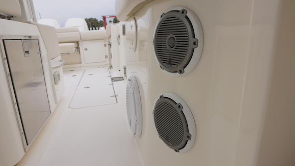 Boston Whaler-Outrage 2018 -Miami -Florida-United States-6259560