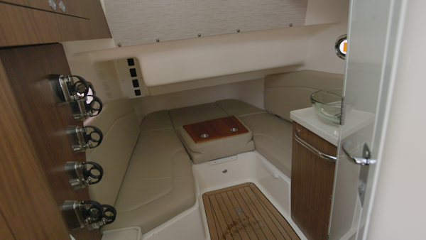 Boston Whaler-Outrage 2018 -Miami -Florida-United States-6259566