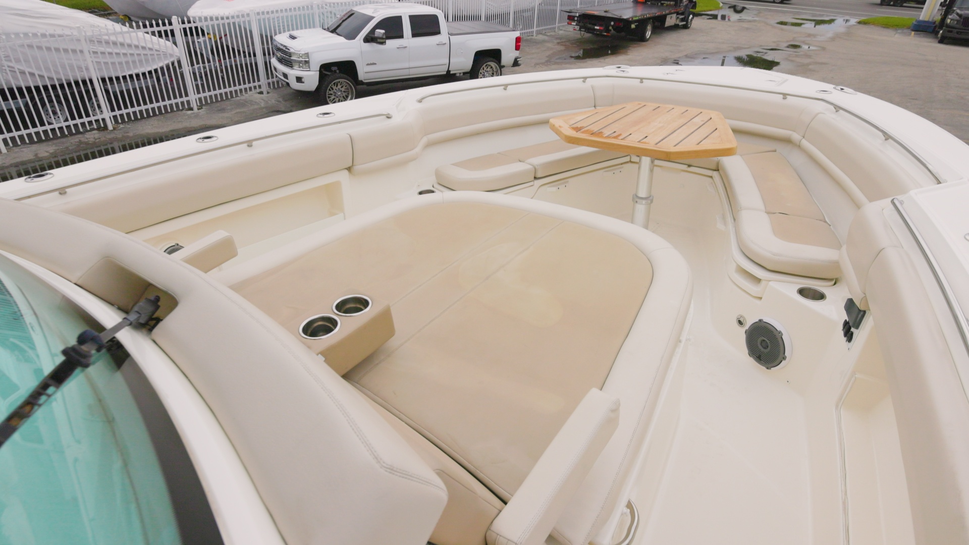 Boston Whaler-Outrage 2018 -Miami -Florida-United States-6259563 | Thumbnail