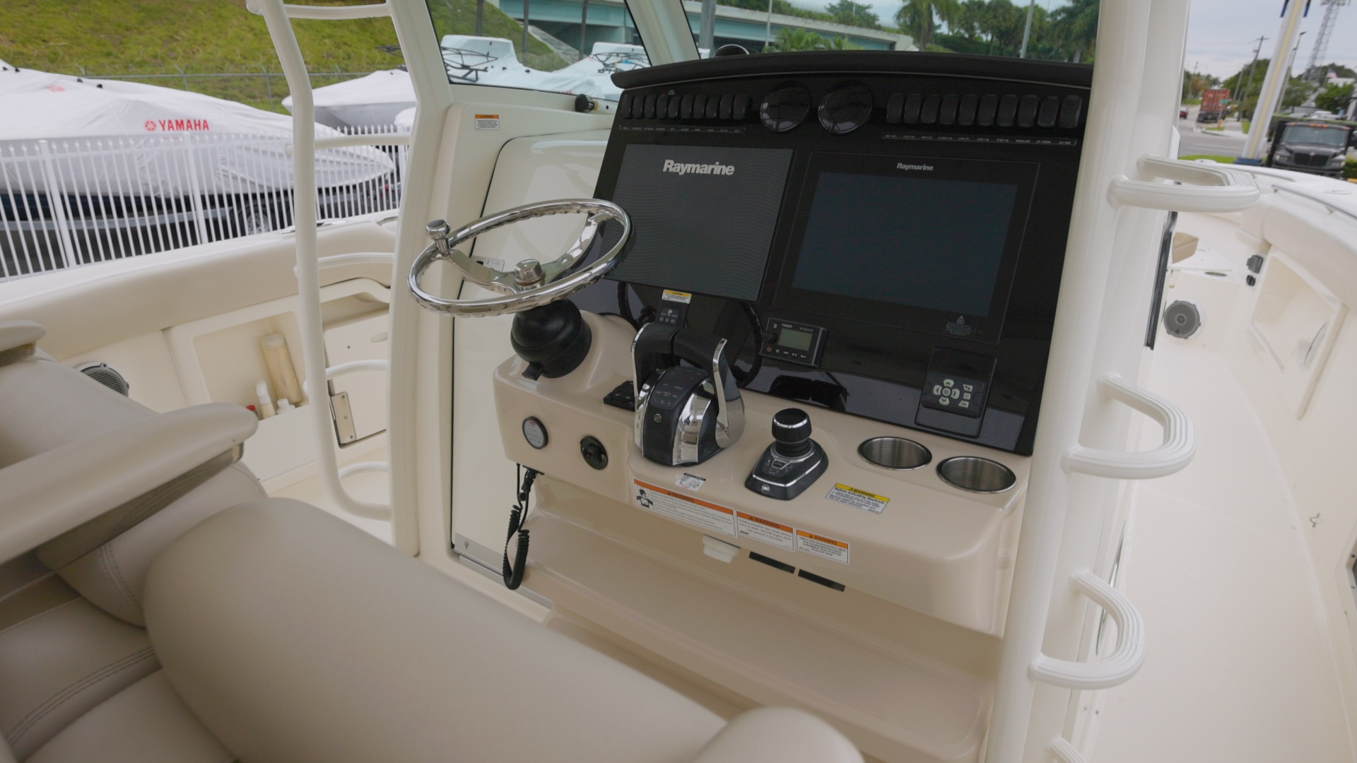 Boston Whaler-Outrage 2018 -Miami -Florida-United States-6259555 | Thumbnail