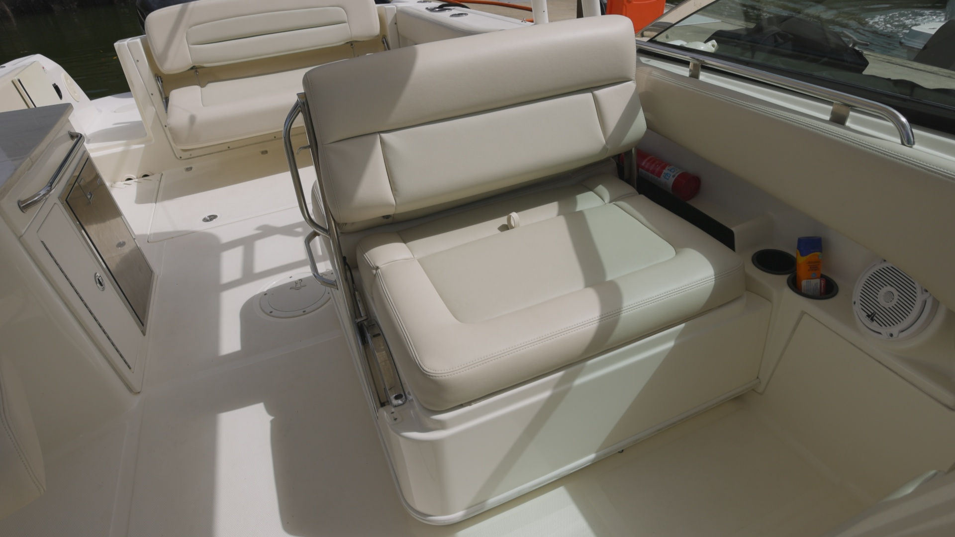 Boston Whaler-270 Vantage 2014 -Miami-Florida-United States-2014 Pre Owned BW 270 Vantage .00_01_06_00.Still008-6070055 | Thumbnail