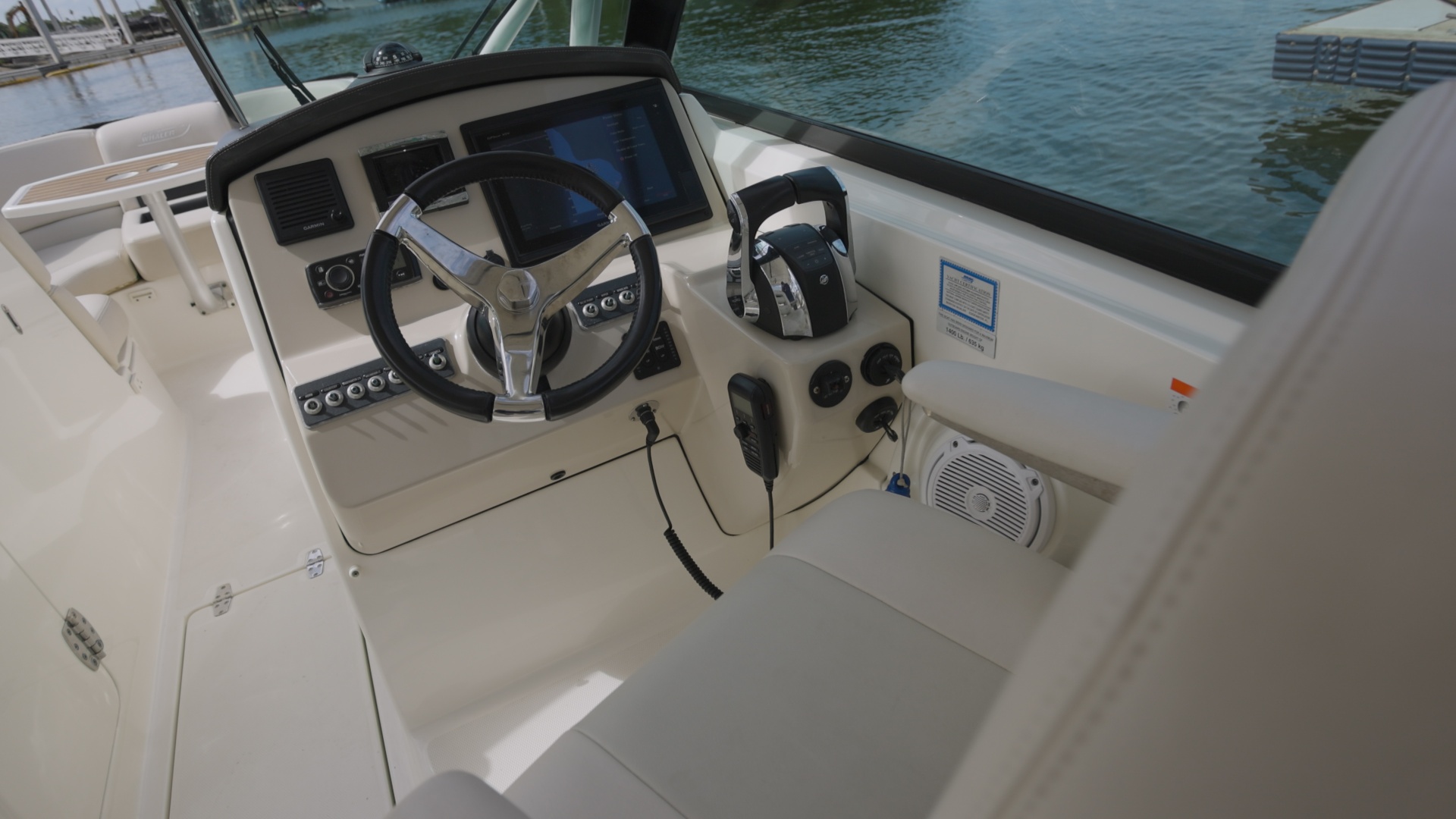 Boston Whaler-270 Vantage 2014 -Miami-Florida-United States-2014 Pre Owned BW 270 Vantage .00_00_59_18.Still011-6070052 | Thumbnail