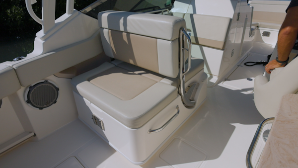 Boston Whaler-240 Vantage 2022 -Miami-Florida-United States-Pre Owned 2022 BW 240 Vantage.00_00_12_00.Still007-6069937