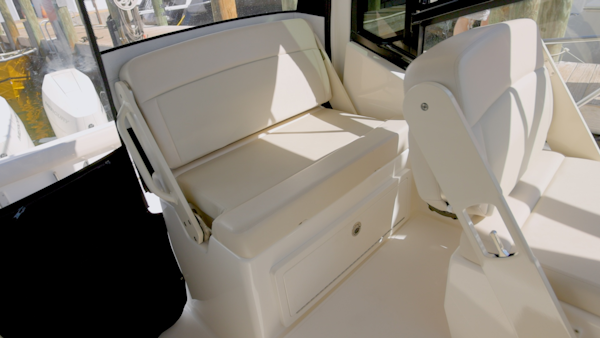 Boston Whaler-325 Conquest 2023 -Miami-Florida-United States-Pre Owned 2023 BW325 Conquest.00_00_10_13.Still005-6069963