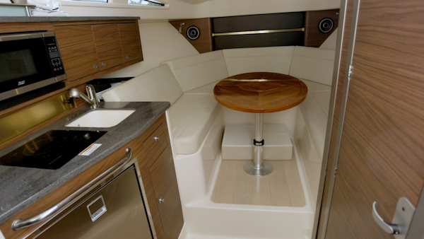 Boston Whaler-325 Conquest 2023 -Miami-Florida-United States-Pre Owned 2023 BW325 Conquest.00_00_26_12.Still015-6069972