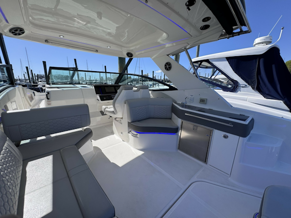 Sea Ray-320 Sundancer 2021 -Daytona Beach-Florida-United States-6064993