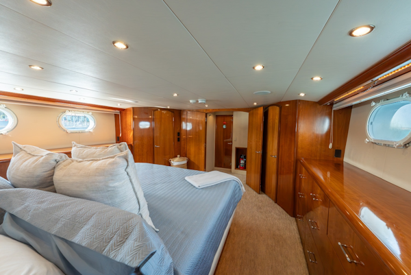 Hatteras-Sport Deck 2004-HAVILAH Orange Beach-Alabama-United States-Owner Stateroom-6066860