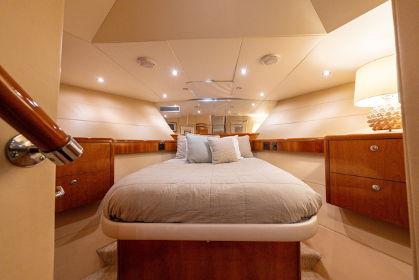 Hatteras-Sport Deck 2004-HAVILAH Orange Beach-Alabama-United States-Forward VIP Stateroom-6066869