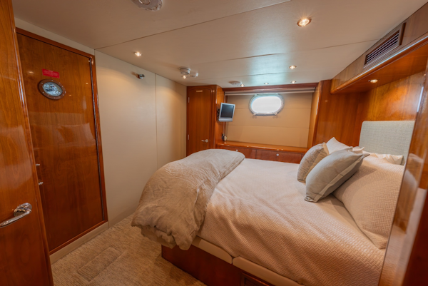 Hatteras-Sport Deck 2004-HAVILAH Orange Beach-Alabama-United States-VIP Stateroom 1-6066866