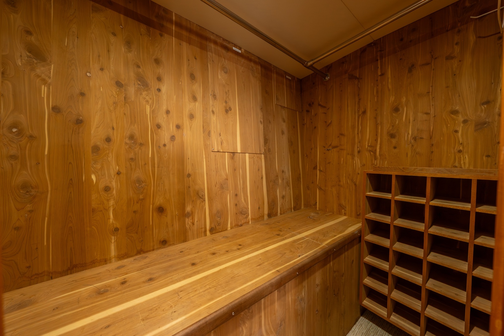 Hatteras-Sport Deck 2004-HAVILAH Orange Beach-Alabama-United States-Owner Closet-6066861 | Thumbnail