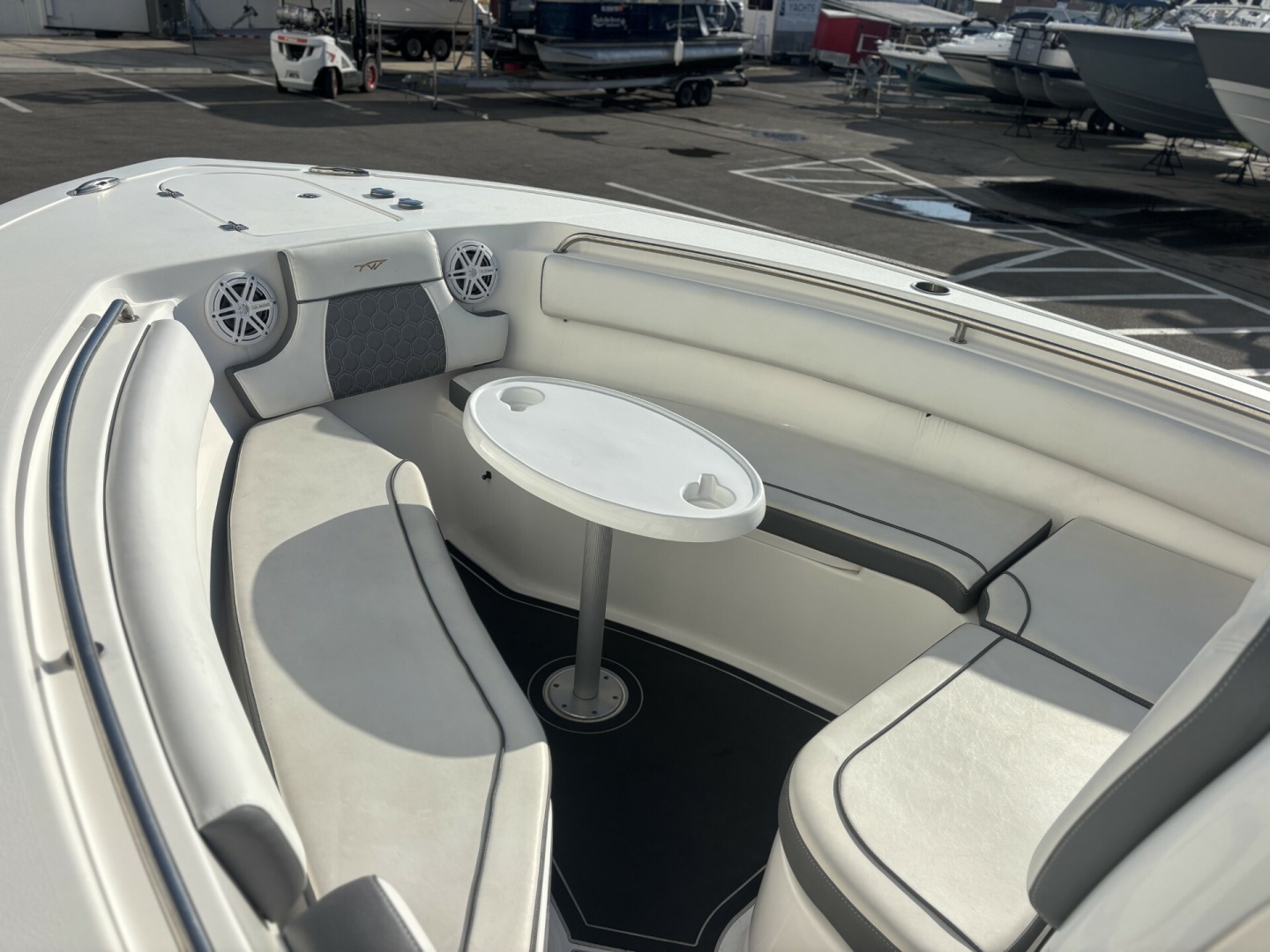 Tidewater-232 LXF 2019 -Naples-Florida-United States-6066979 | Thumbnail