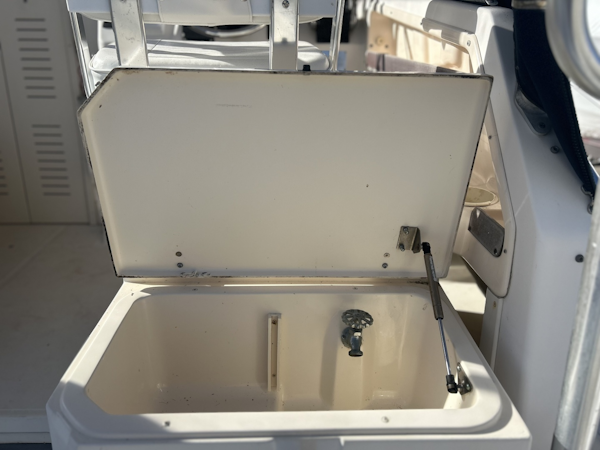 Grady-White-Marlin 1999-The Dog House Newburyport-Massachusetts-United States-Fish Box-6067405