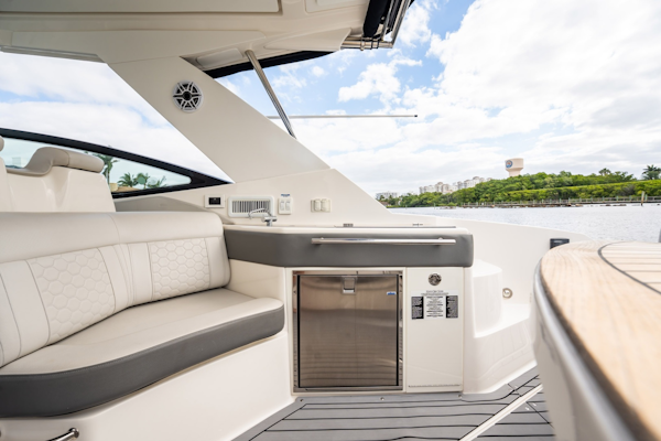 Sea Ray-Sundancer 320 Outboard 2021-MOJO Delray Beach-Florida-United States-6067082