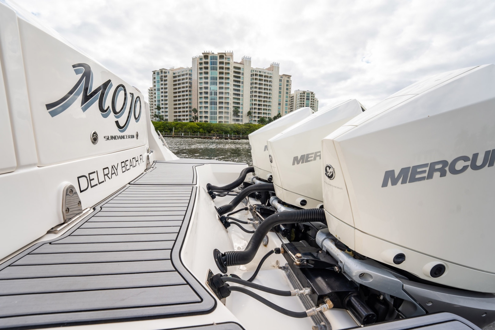 Sea Ray-Sundancer 320 Outboard 2021-MOJO Delray Beach-Florida-United States-6067078 | Thumbnail