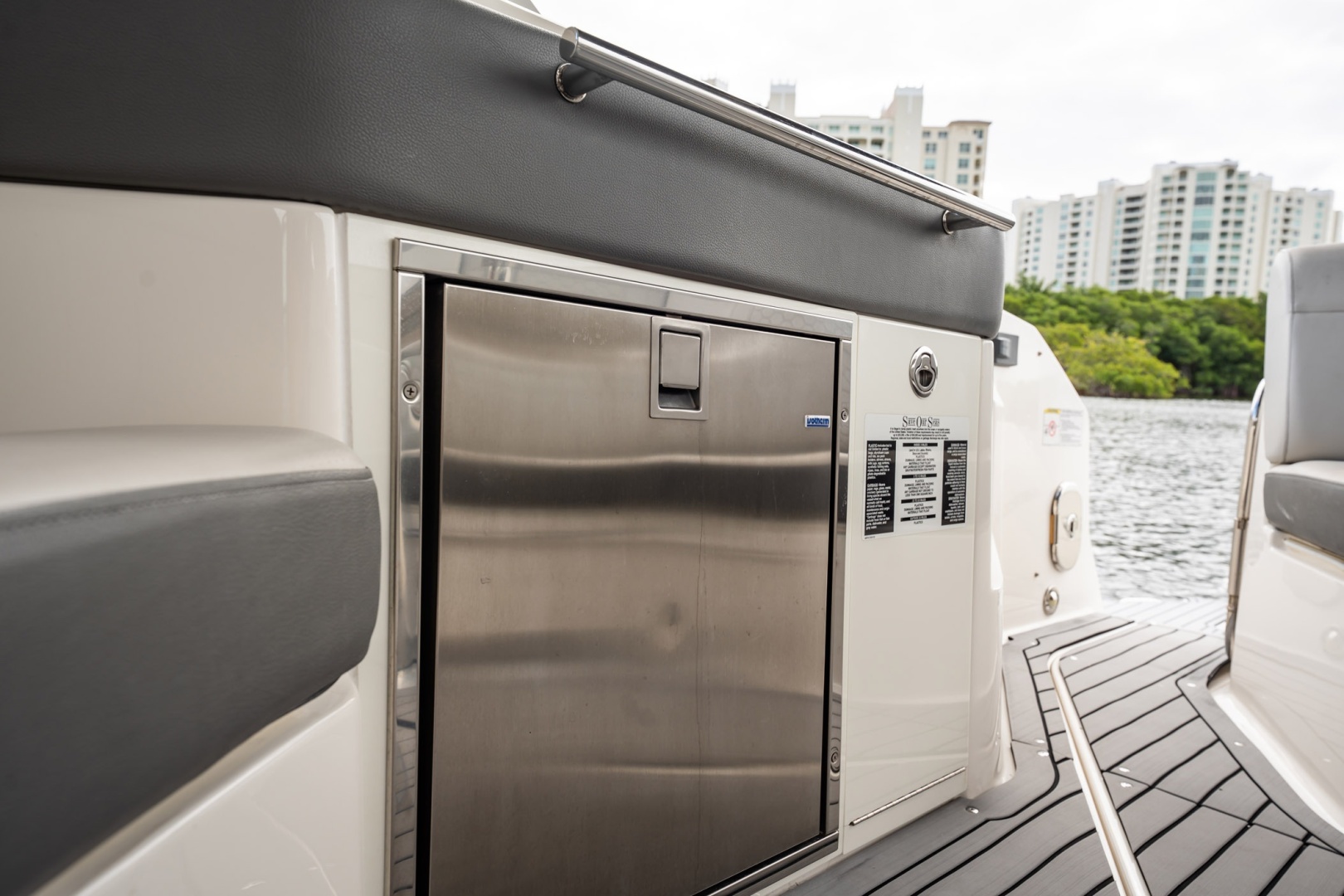 Sea Ray-Sundancer 320 Outboard 2021-MOJO Delray Beach-Florida-United States-6067093 | Thumbnail