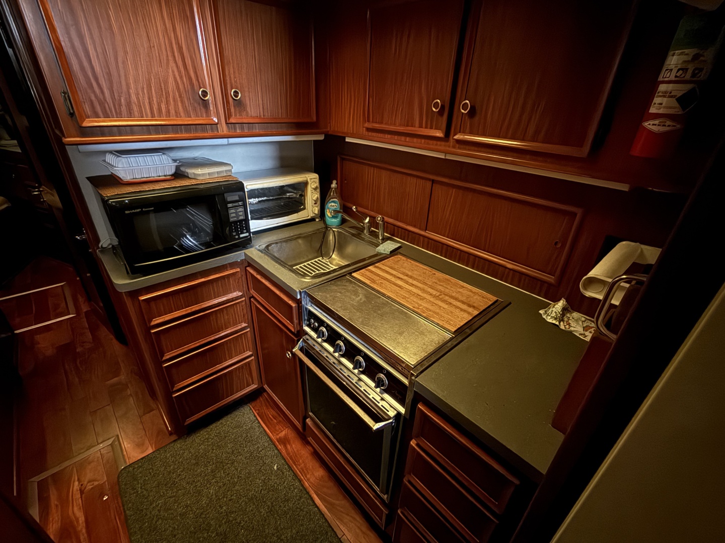 Hatteras 1979-Working On A Dream South Kingston -Rhode Island-United States-6067257 | Thumbnail
