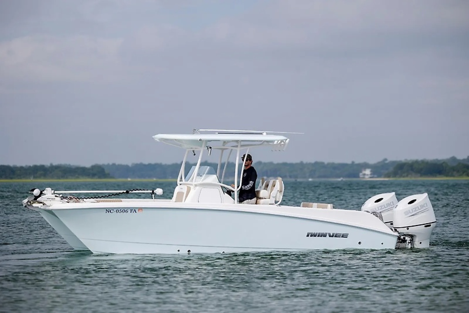 Twin Vee-240 GFX 2023 -Palm Beach-Florida-United States-0005670843-6067374 | Thumbnail