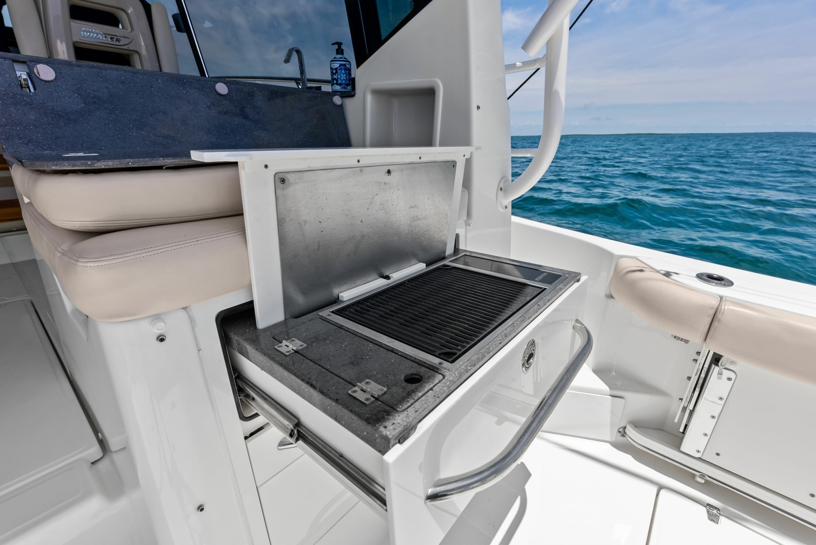 Boston Whaler-405 Conquest 2023 -Key Largo-Florida-United States-6135596 | Thumbnail