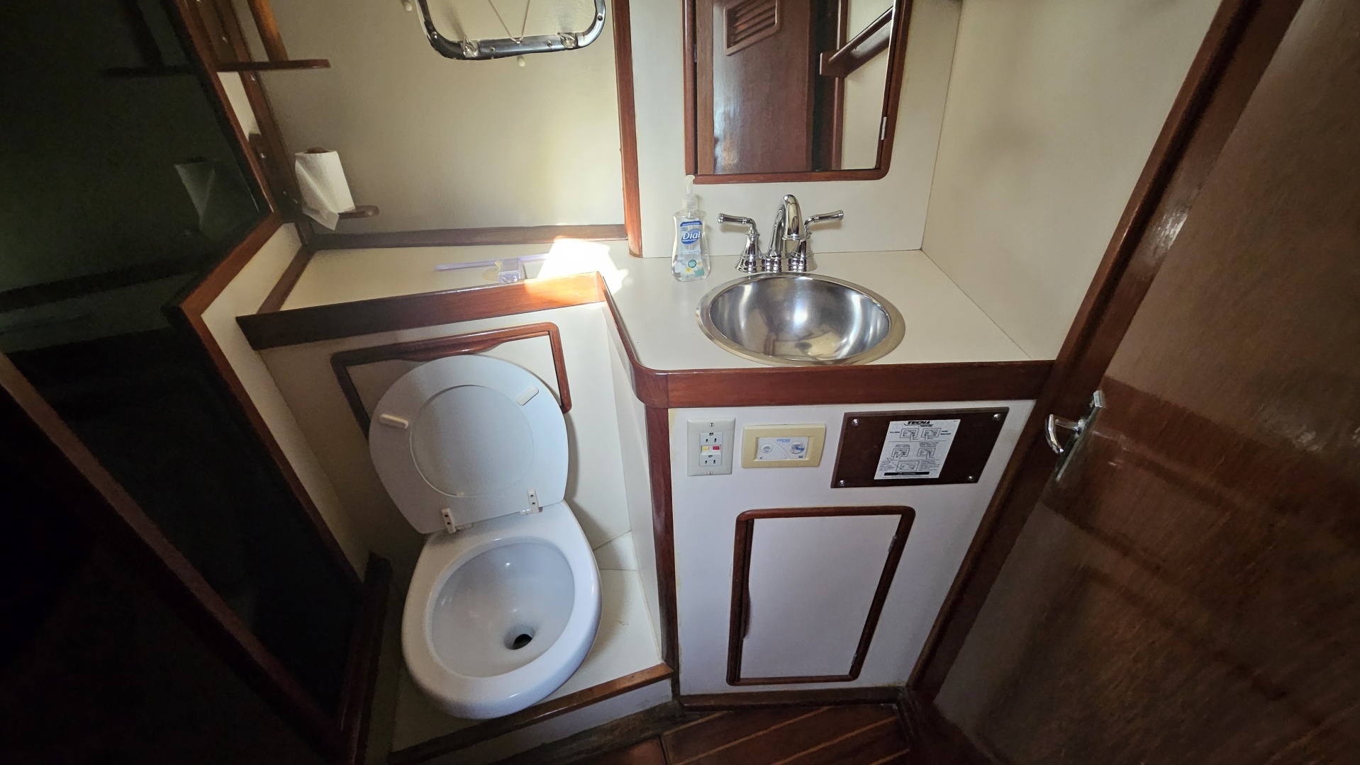 Irwin 1989-Perception Beaufort-North Carolina-United States-6087147 | Thumbnail