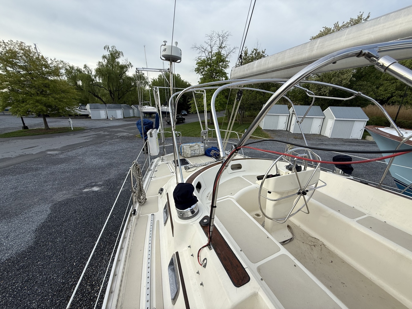 Caliber-47 LRC 2001-Surreal Tracys Landing-Maryland-United States-6068253 | Thumbnail