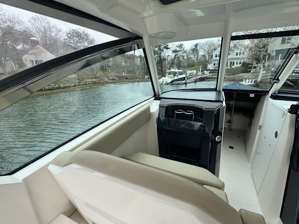 Pursuit-295 DC 2017 -Mashpee-Massachusetts-United States-6068756