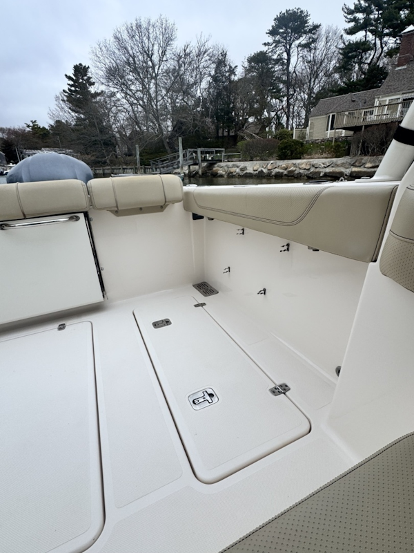 Pursuit-295 DC 2017 -Mashpee-Massachusetts-United States-6068761