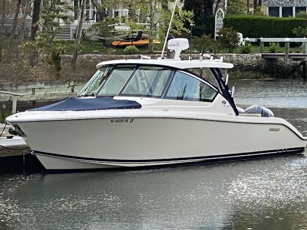 Pursuit-295 DC 2017 -Mashpee-Massachusetts-United States-6068612