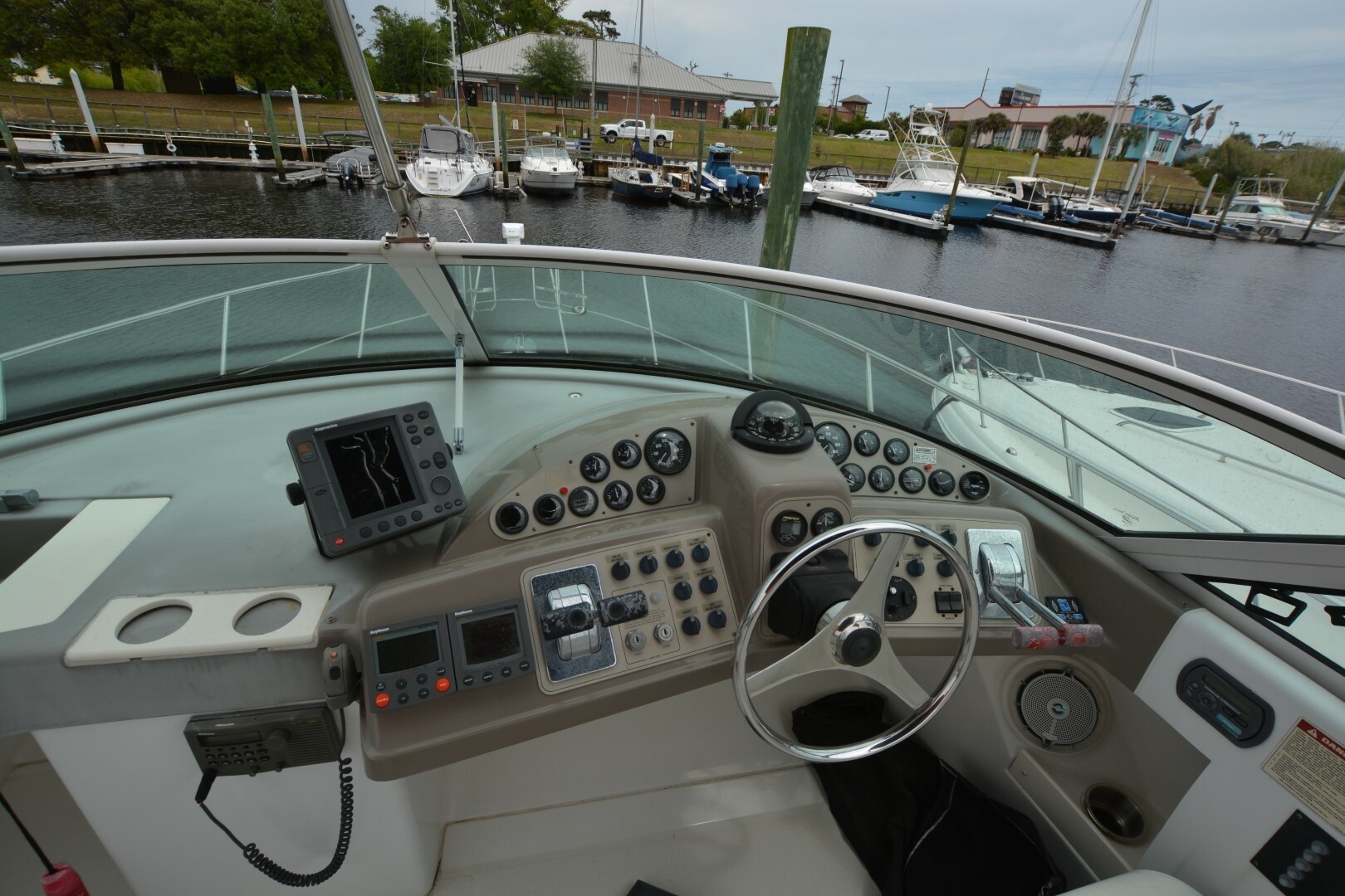 Carver-350 Mariner 2000-Miss Kitty North Myrtle Beach-South Carolina-United States-6069390 | Thumbnail