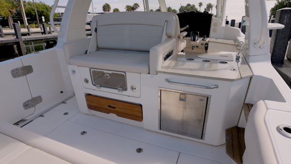 Boston Whaler-350 Realm 2019 -Miami-Florida-United States-6070070