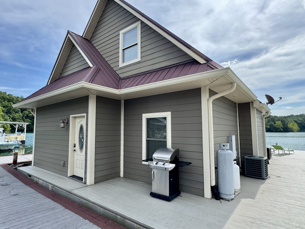 Custom-Floating Cabin  Approx 1340sqft 2010 -Norris Lake-Tennessee-United States-6070441