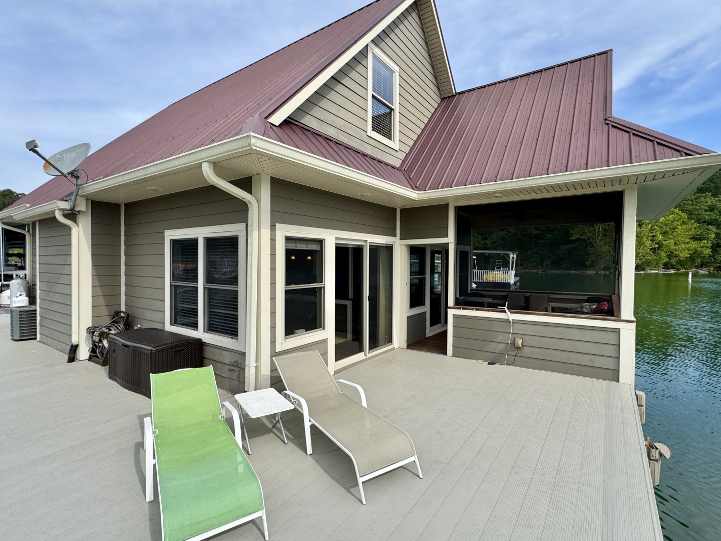 Custom-Floating Cabin  Approx 1340sqft 2010 -Norris Lake-Tennessee-United States-6070515 | Thumbnail