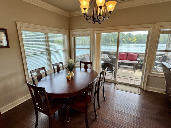 Custom-Floating Cabin  Approx 1340sqft 2010 -Norris Lake-Tennessee-United States-6070471