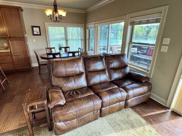 Custom-Floating Cabin  Approx 1340sqft 2010 -Norris Lake-Tennessee-United States-6070484